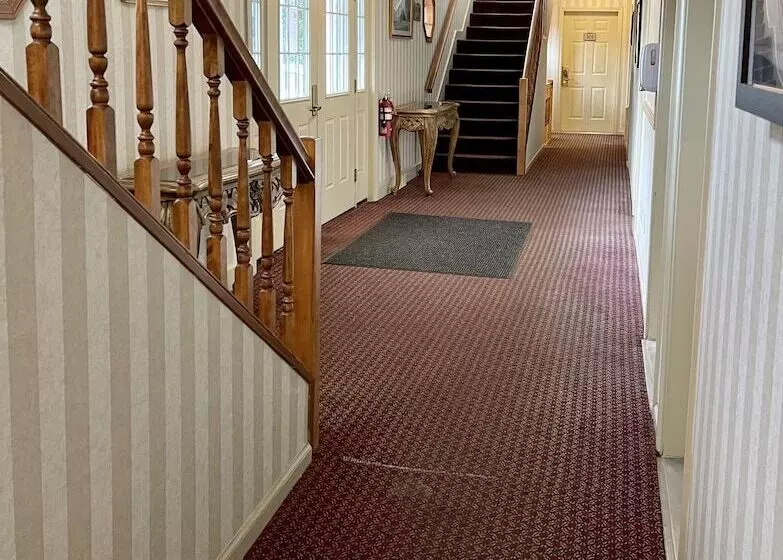 酒店 The Central Downtown Inn Suites