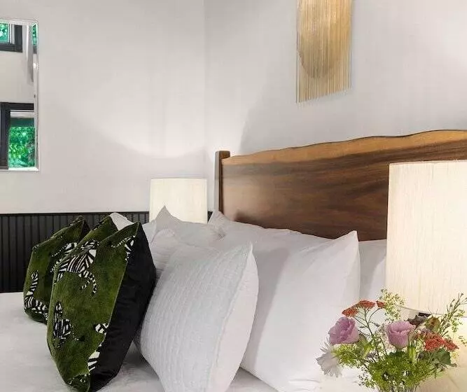 Отель Mountain Brook