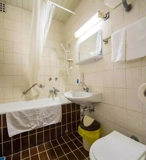 Hotel Tisza és Thermálfürdő