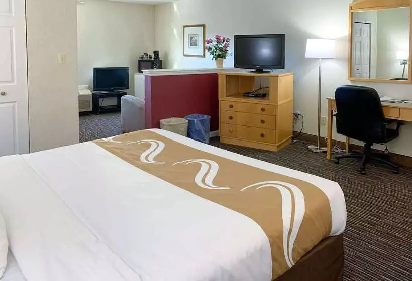 فندق على الطريق Quality Inn Near Toms River Corporate Park