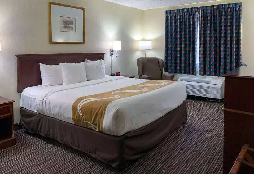 فندق على الطريق Quality Inn Near Toms River Corporate Park