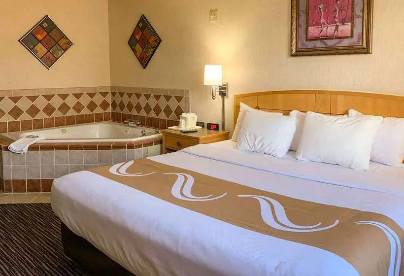 فندق على الطريق Quality Inn Near Toms River Corporate Park