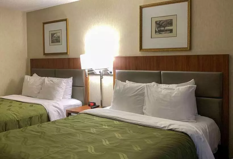 فندق على الطريق Quality Inn Near Toms River Corporate Park