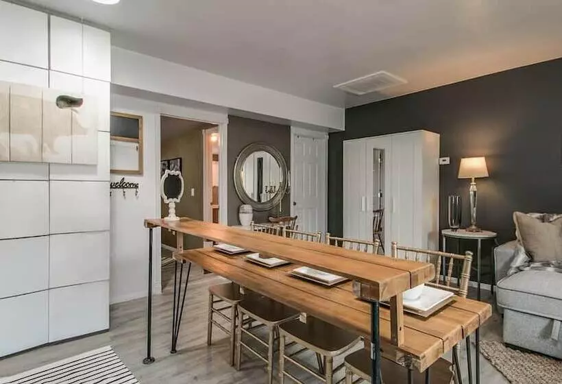 پانسیون Designer Condo In Hip Zen Yard! Midtown Phoenix!