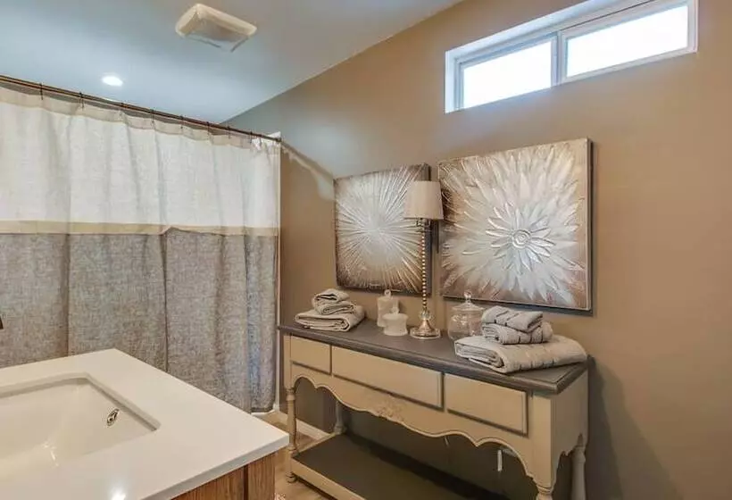پانسیون Designer Condo In Hip Zen Yard! Midtown Phoenix!