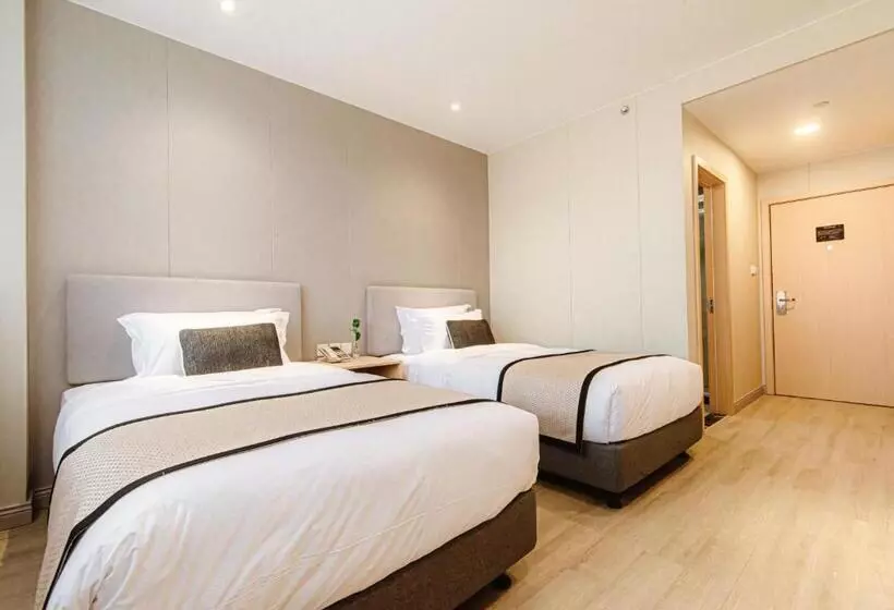 Shanghai Joyful Yard Hotel Free Shuttle Bus From Pudong Airport And Disneylan