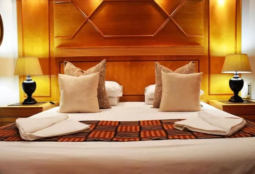 The Sandringham Bed & Breakfast And Self Catering