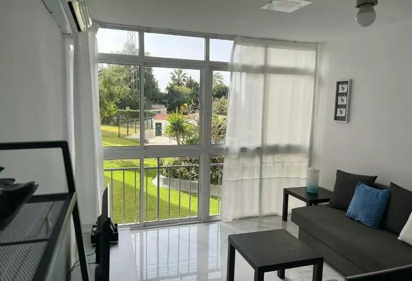 Apartamento Con Piscina Y Barbacoa