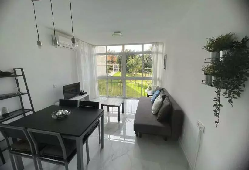 Apartamento Con Piscina Y Barbacoa