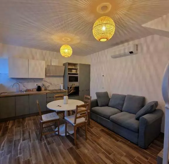 Casina Elena   Viareggio Centro