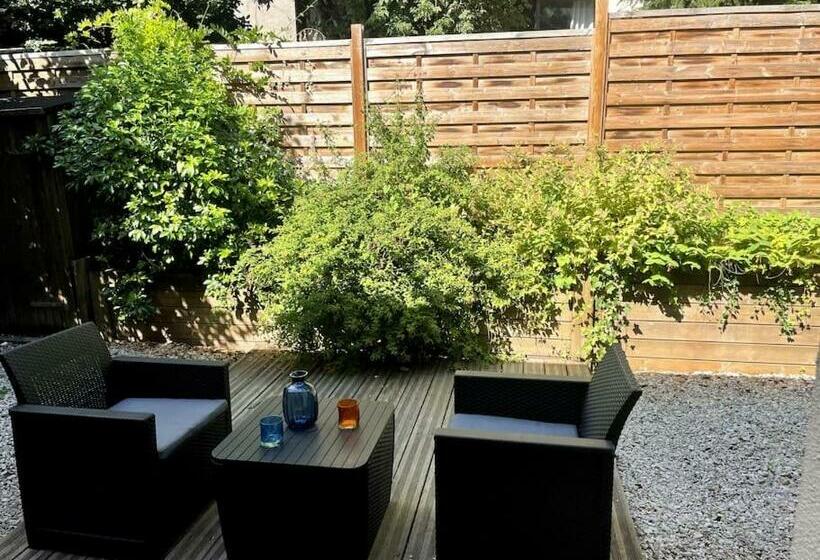 La Liberté, Loft De 90 M2 Rénové En Centre Ville Avec Terrasse Amenagee