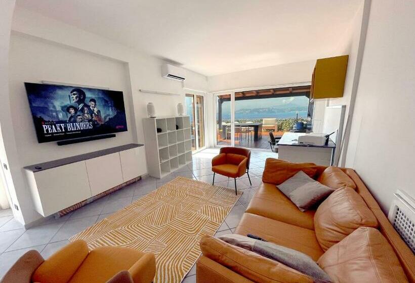 Stunning Penthouse In Naples With A Breathtaking View