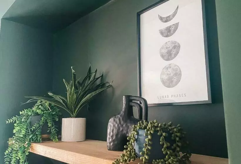 Coronation House By Solace Stays