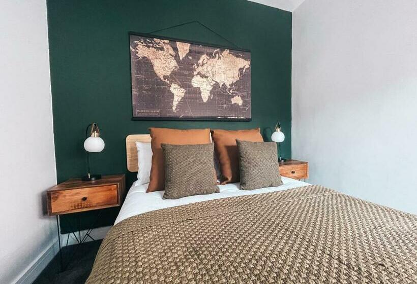 Coronation House By Solace Stays