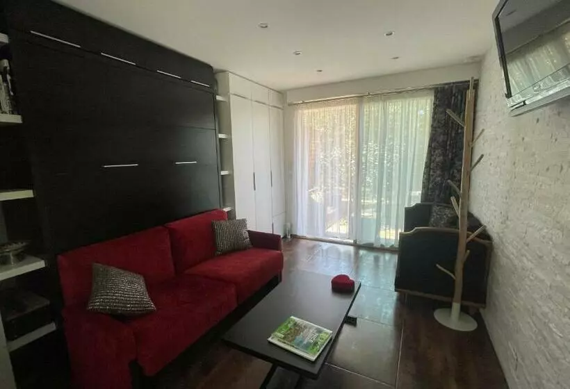 Studio Dans Résidence Privée à 15 Mn De Cannes