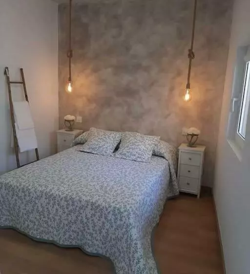 Tranquila Casa Con Patio