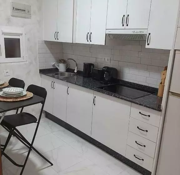 Tranquila Casa Con Patio