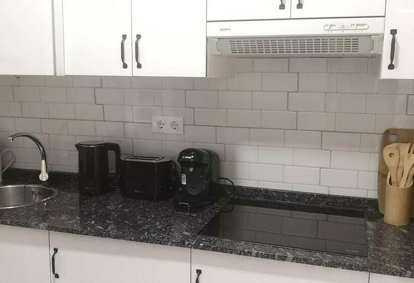 Tranquila Casa Con Patio