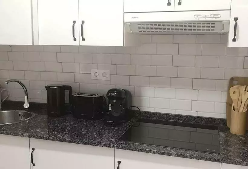 Tranquila Casa Con Patio