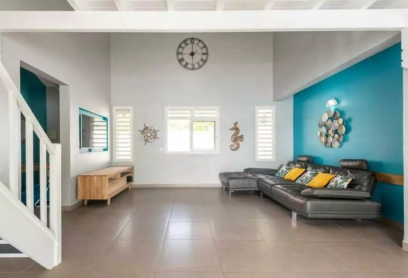 Villa De Standing Avec Piscine Au Gosier