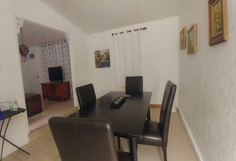 Just Outside The Base Home On Nw 41