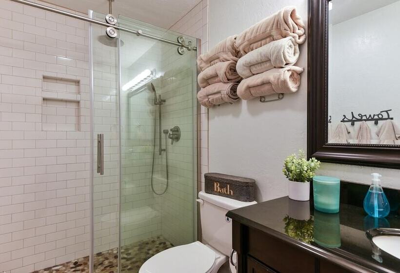 Matchplay Resort Amenities W/ Indoor Pool Comfort Meets Style And Fun!