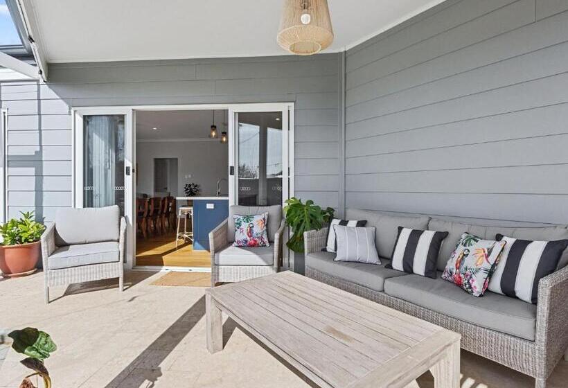 Normanville Beach Side Escape