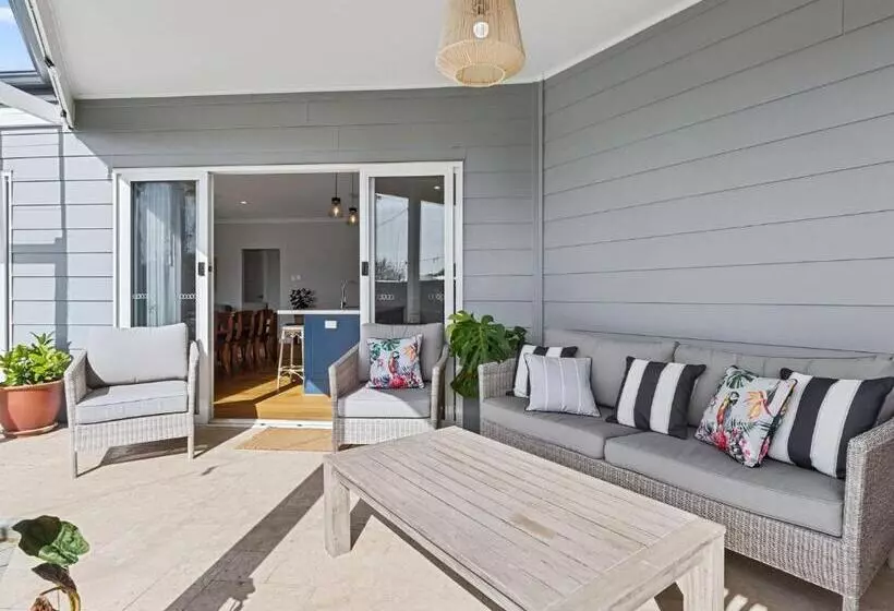 Normanville Beach Side Escape