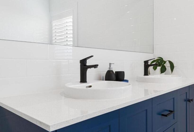 Normanville Beach Side Escape