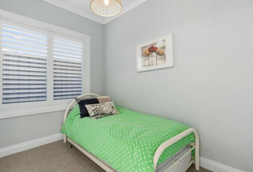 Normanville Beach Side Escape