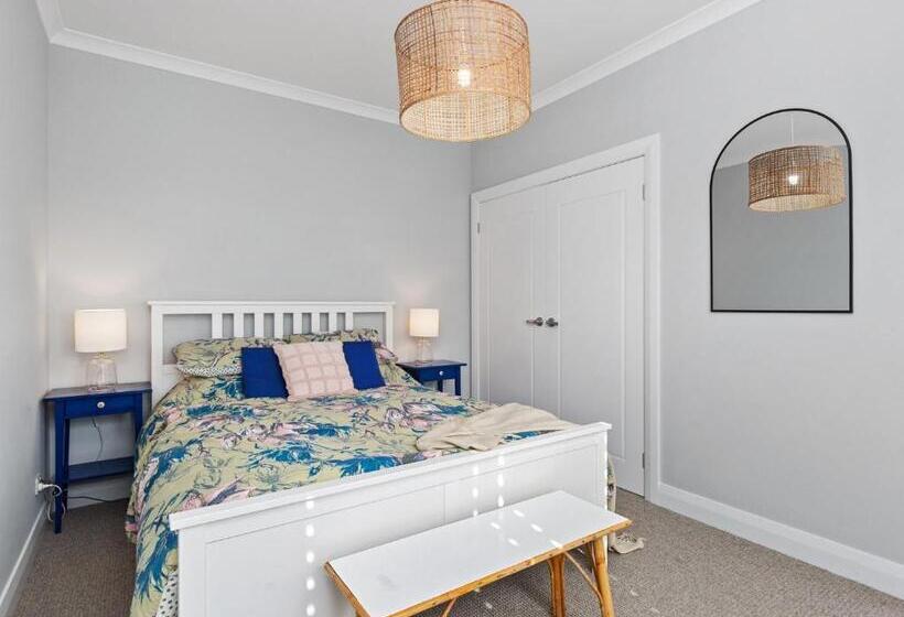 Normanville Beach Side Escape