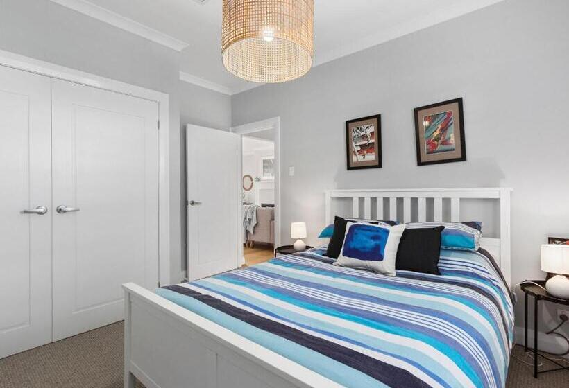 Normanville Beach Side Escape