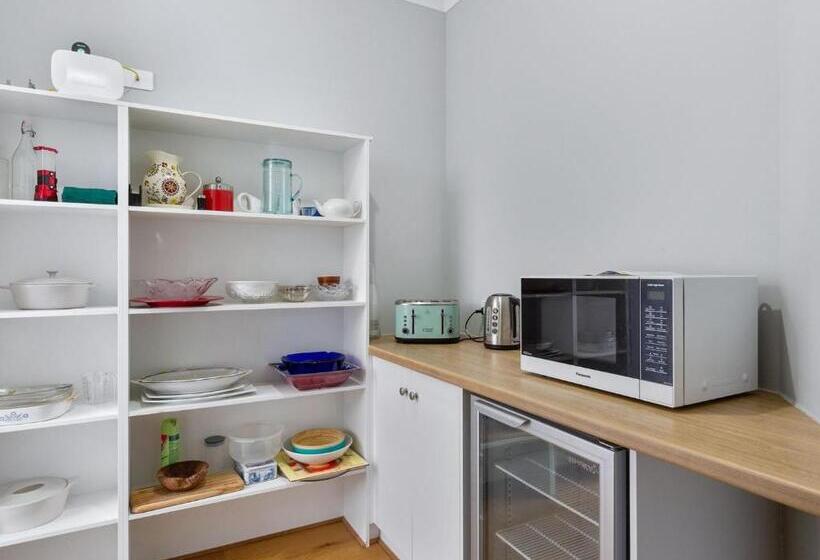 Normanville Beach Side Escape