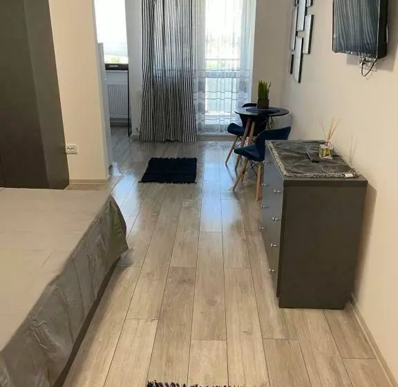 105   Top Of The City