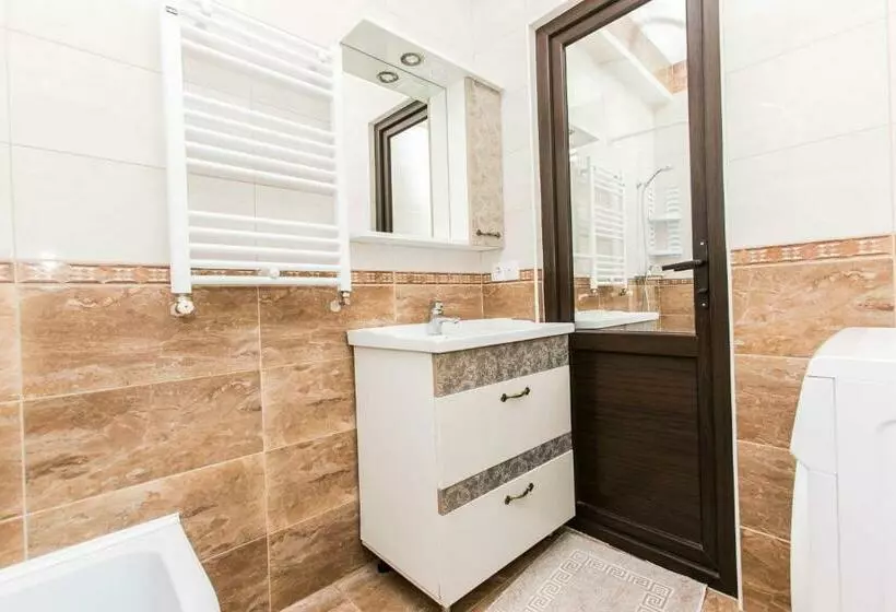 Apartament Spatios In Complex Residential