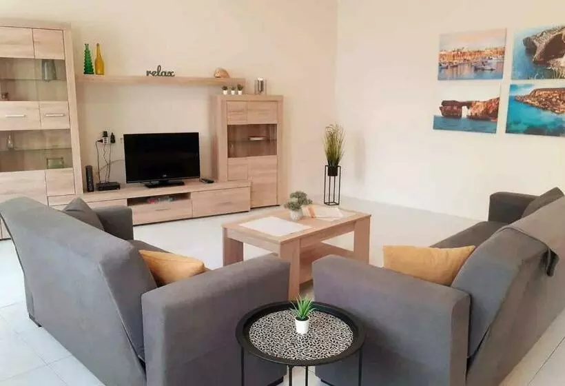 Nr41 Holiday Apartment   Close To Village Centre, Promenade, Shops & Restaurants