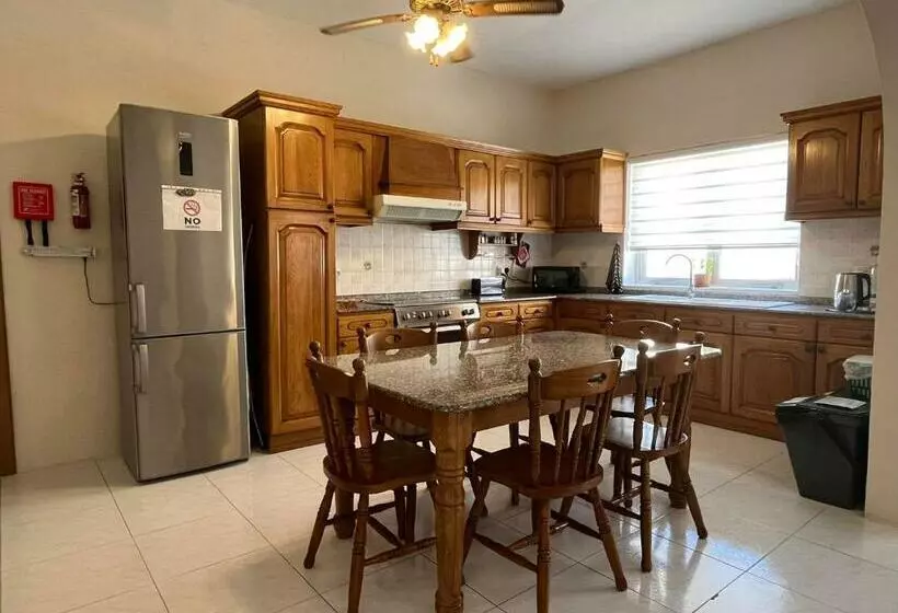 Nr41 Holiday Apartment   Close To Village Centre, Promenade, Shops & Restaurants