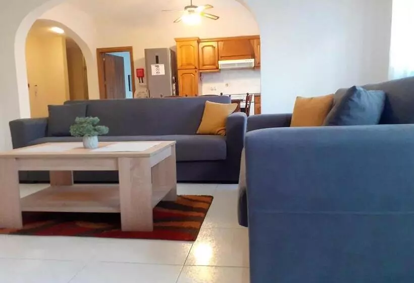 Nr41 Holiday Apartment   Close To Village Centre, Promenade, Shops & Restaurants