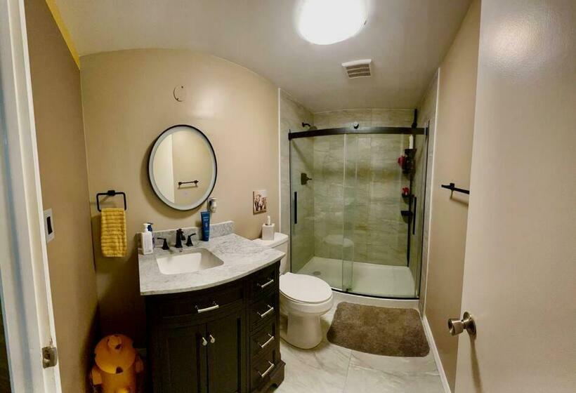 The A.g.e House Minutes To West Fl. Beaches