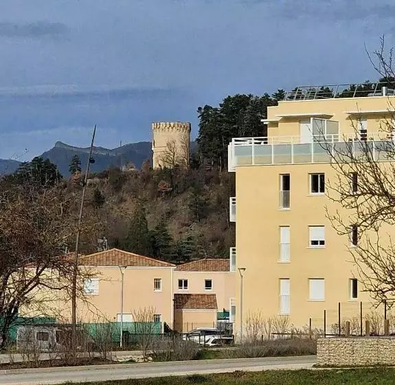 Appartement Neuf, Avec Vue Montagnes