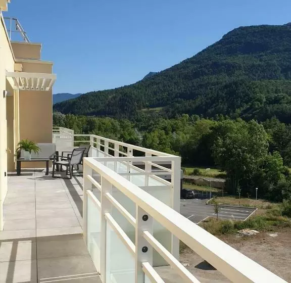 Appartement Neuf, Avec Vue Montagnes