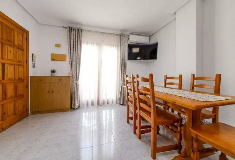 Cozy Apartment Near The Sea