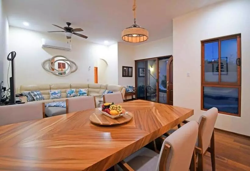 Oceanview Rooftop Private Pool Game Room & Bar