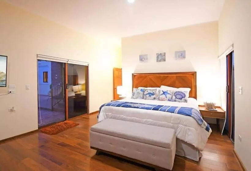 Oceanview Rooftop Private Pool Game Room & Bar