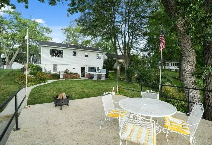 The Beverly On Buena Lake