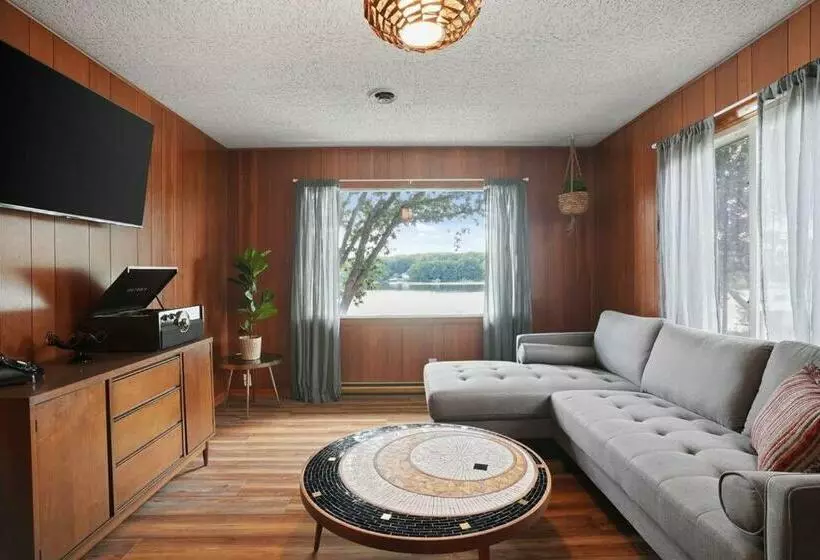 The Beverly On Buena Lake