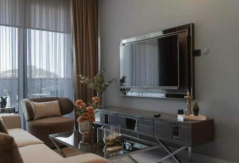 Via Mar 3 Premium Residence