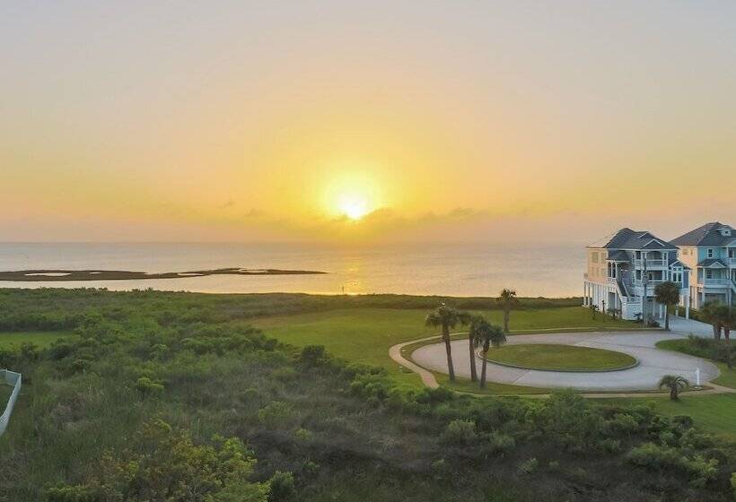 Stunning Sunsets Steps From Pool Lazy River Ocean Bay Views