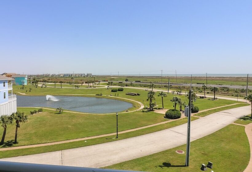 Stunning Sunsets Steps From Pool Lazy River Ocean Bay Views