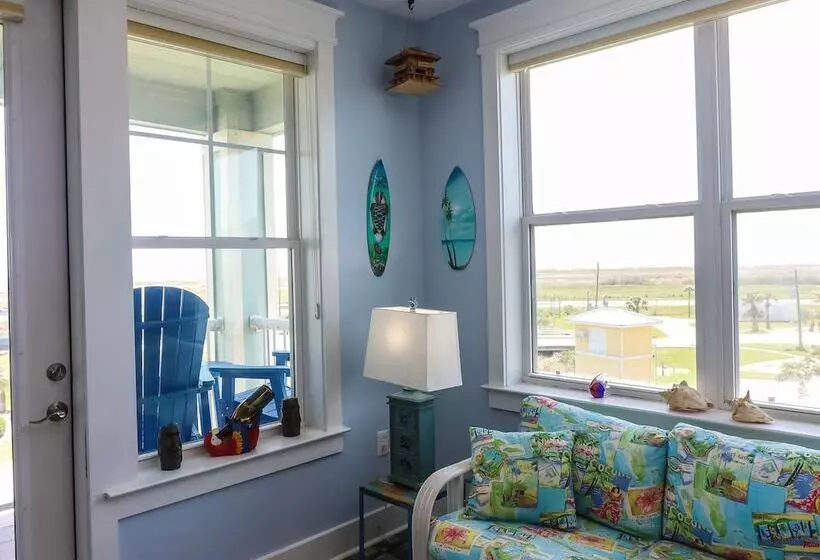 Stunning Sunsets Steps From Pool Lazy River Ocean Bay Views